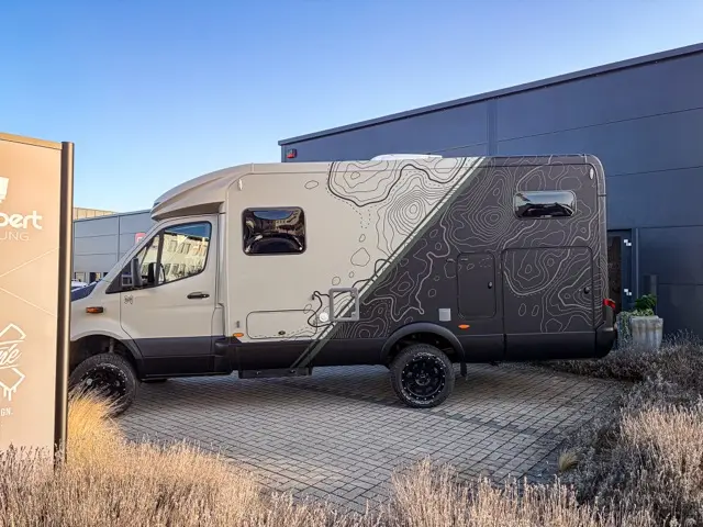 Camper- und Fahrzeugfolierung von REFINE.STYLING – Projektbild 24