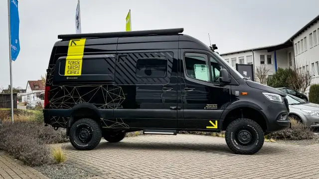 Camper- und Fahrzeugfolierung von REFINE.STYLING – Projektbild 43