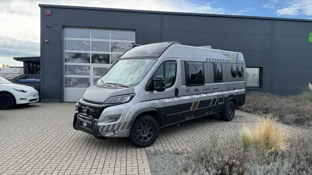 Camper- und Fahrzeugfolierung von REFINE.STYLING – Projektbild 70