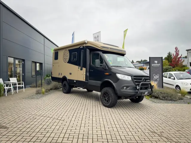 Camper- und Fahrzeugfolierung von REFINE.STYLING – Projektbild 93
