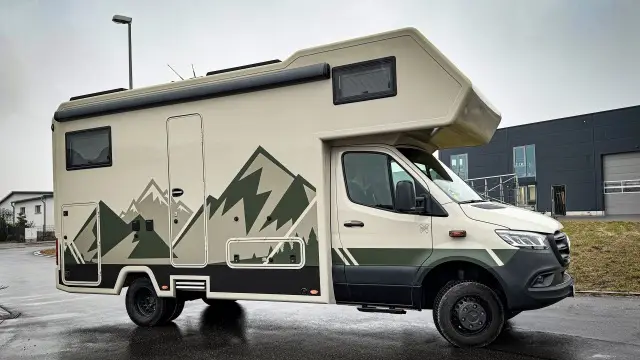 Camper- und Fahrzeugfolierung von REFINE.STYLING – Projektbild 95
