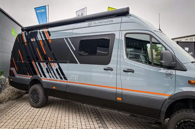 Camper- und Fahrzeugfolierung von REFINE.STYLING – Projektbild 96