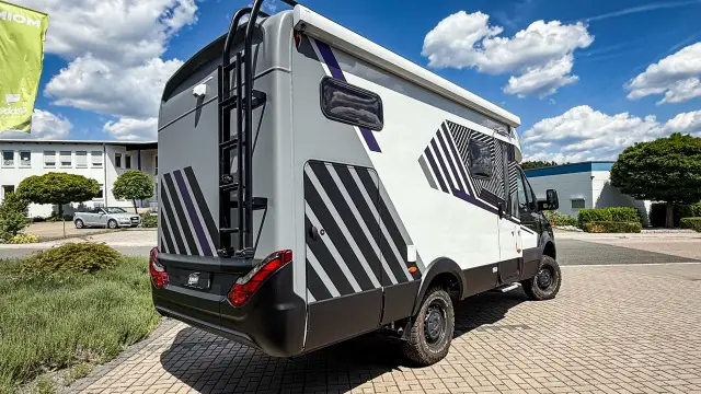 Camper- und Fahrzeugfolierung von REFINE.STYLING – Projektbild 113